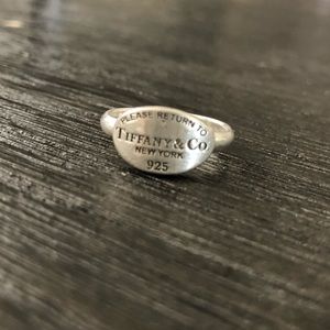 Tiffany & Co Oval Ring